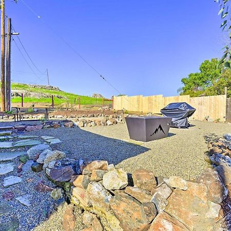Peaceful Ranch Home With Sierra Nevada Views Woodlake Εξωτερικό φωτογραφία