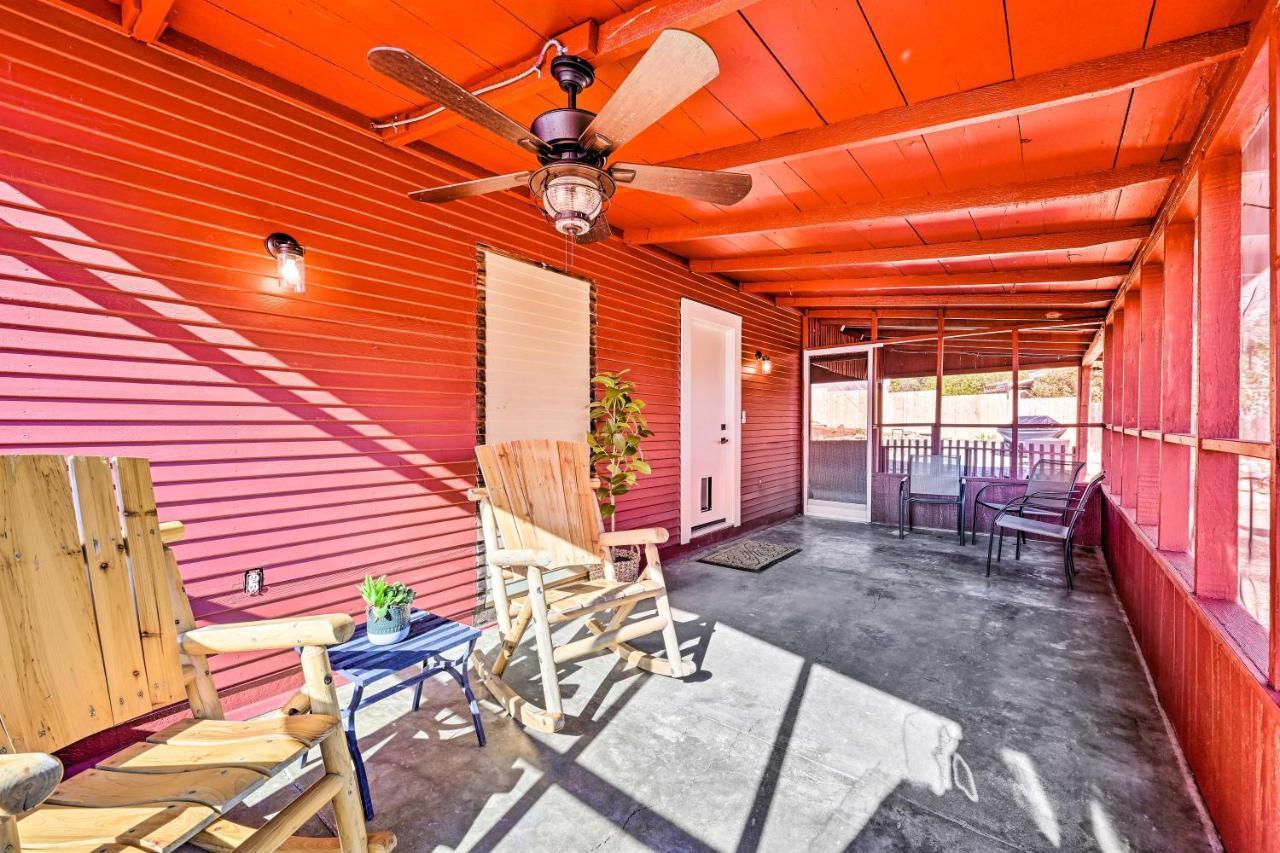 Peaceful Ranch Home With Sierra Nevada Views Woodlake Εξωτερικό φωτογραφία
